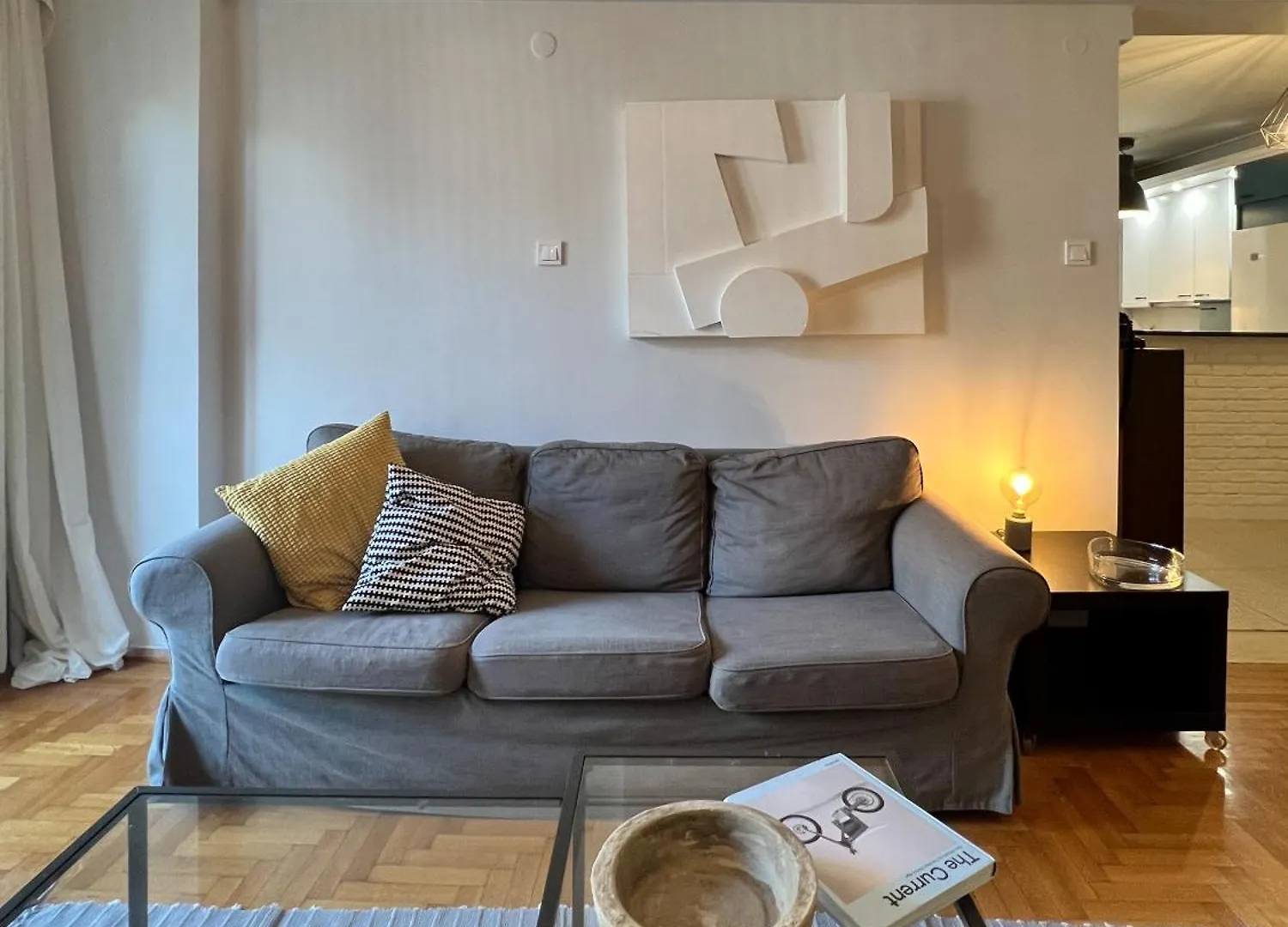 Kontakte von Homevision - Galerius Arch Condo - City Center